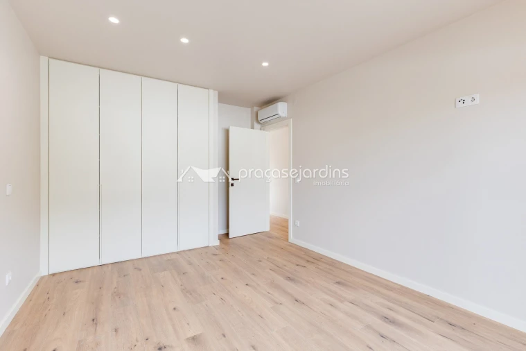 Moradia T3 para Venda em Arrabal Foto 17