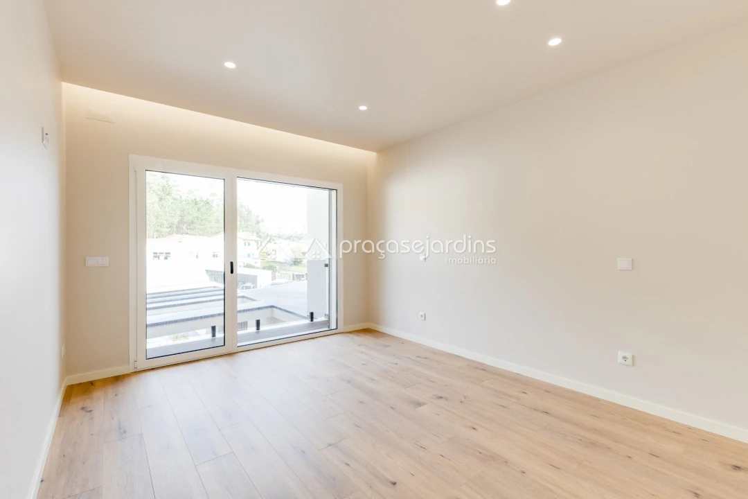 Moradia T3 para Venda em Arrabal Foto 16