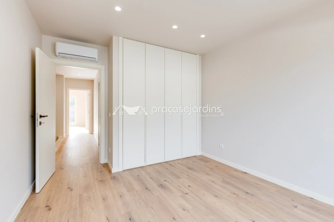 Moradia T3 para Venda em Arrabal Foto 15