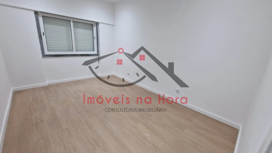 Apartamento T2 para Venda em Águas Livres Foto 7