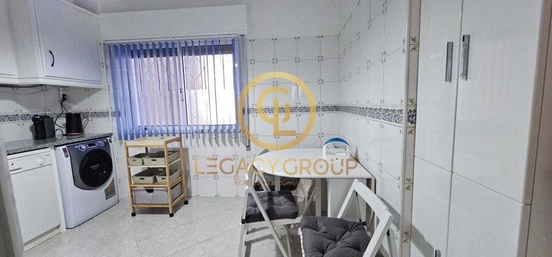 Apartamento T1 para Venda em Quarteira Foto 14