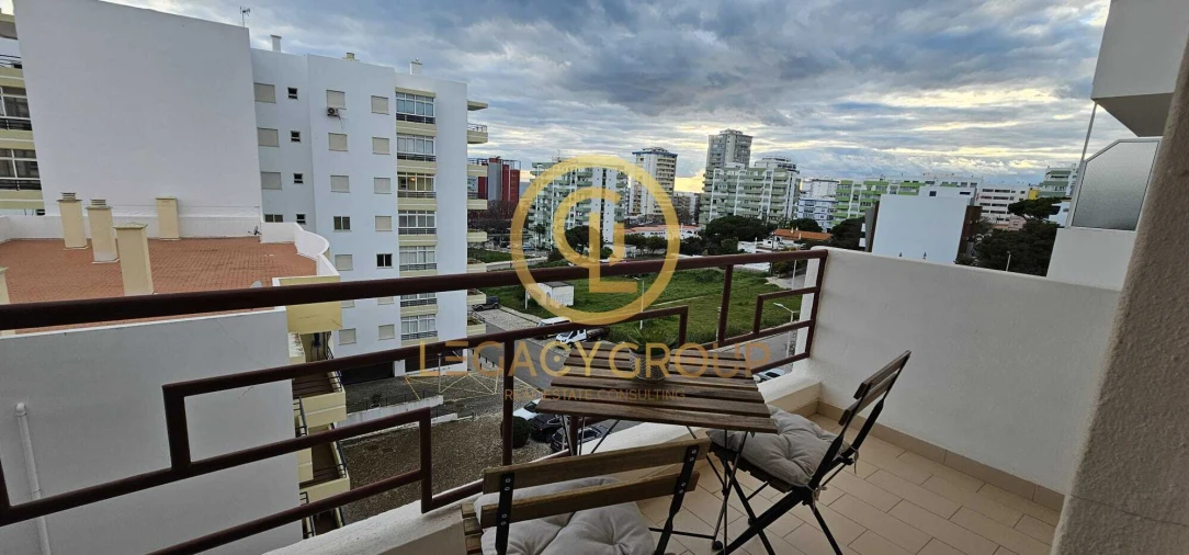 Apartamento T1 para Venda em Quarteira Foto 7