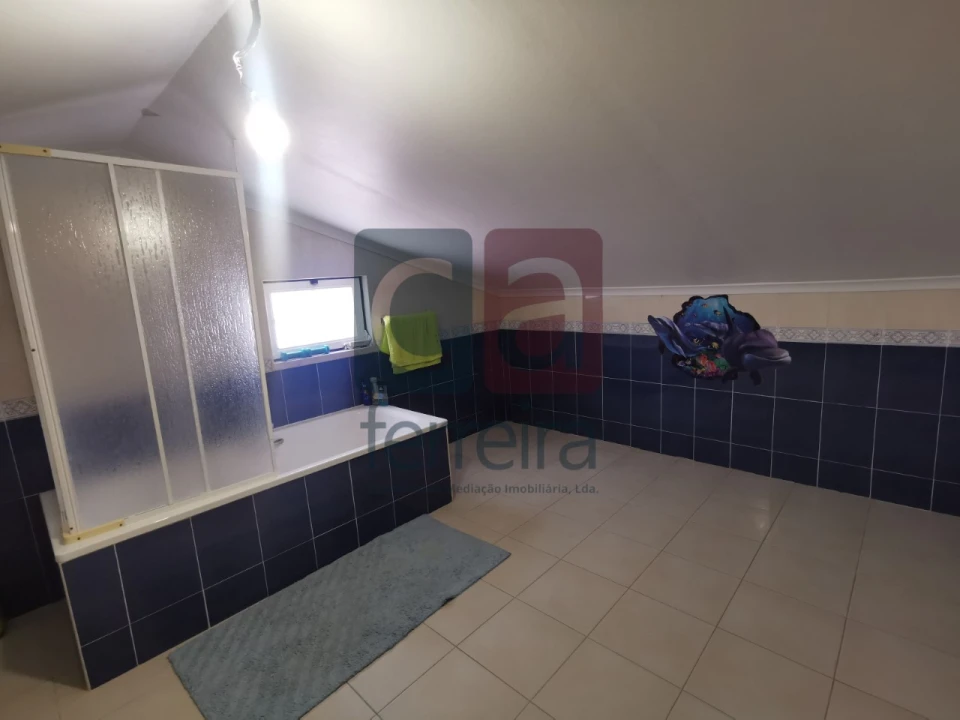 Moradia T5 para Venda em Benfica do Ribatejo Foto 23