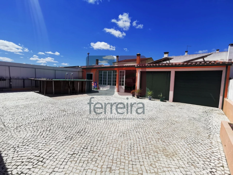 Moradia T5 para Venda em Benfica do Ribatejo Foto 35