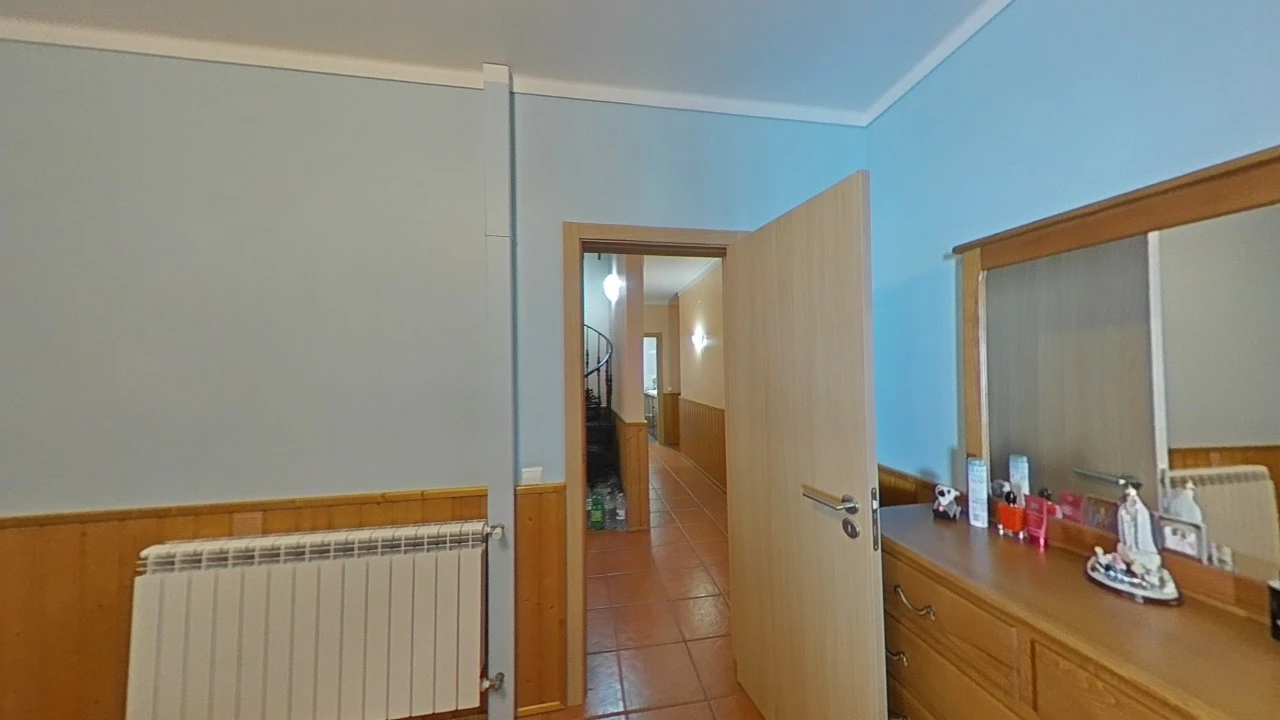 Moradia T5 para Venda em Benfica do Ribatejo Foto 72