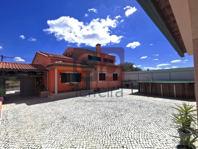 Moradia T5 para Venda em Benfica do Ribatejo Foto 34