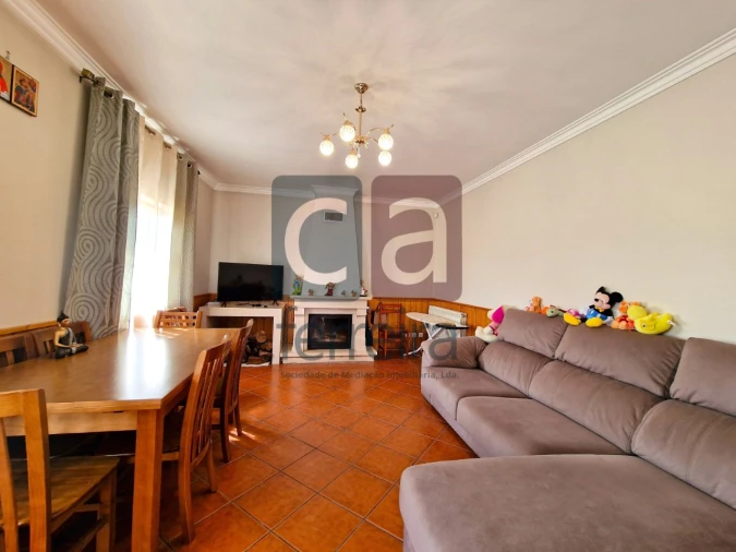 Moradia T5 para Venda em Benfica do Ribatejo Foto 7