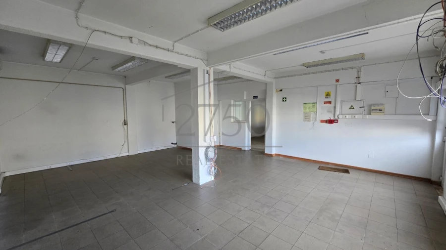 Escritório para Arrendamento em São Domingos de Rana Foto 2