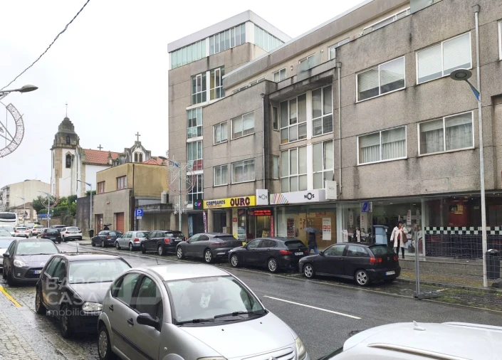 Escritório para Arrendamento em Arcozelo