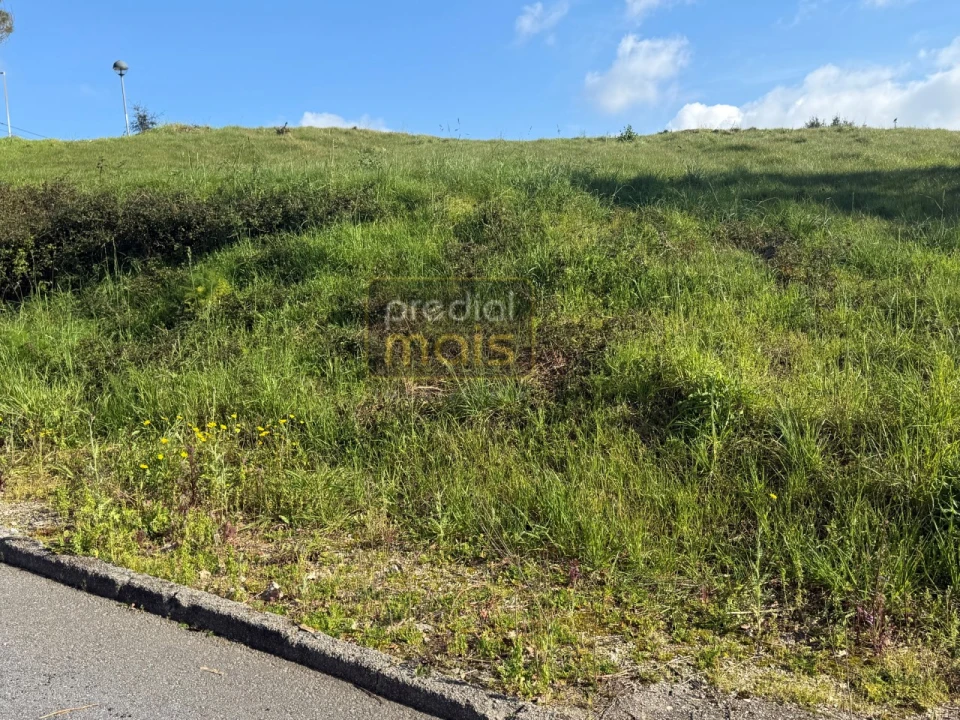 Terreno para Venda em Gondifelos, Cavalões e Outiz Foto 1