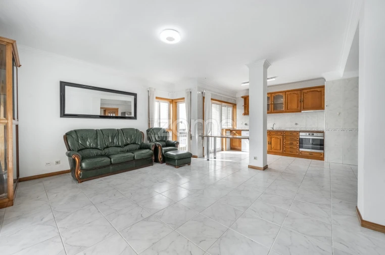 Apartamento T2 para Arrendamento em Santa Maria Maior e Monserrate e Meadela Foto 14