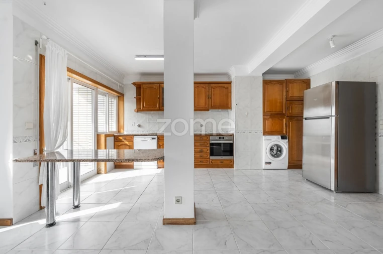 Apartamento T2 para Arrendamento em Santa Maria Maior e Monserrate e Meadela Foto 9