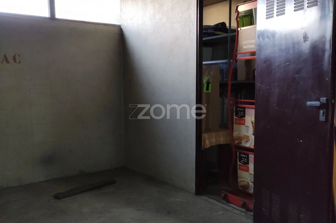 Garagem para Arrendamento em São Mamede de Infesta e Senhora da Hora Foto 4