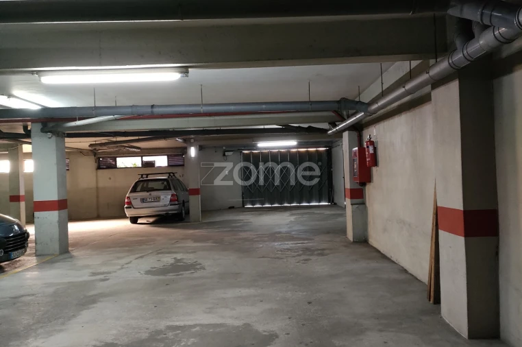 Garagem para Arrendamento em São Mamede de Infesta e Senhora da Hora Foto 10