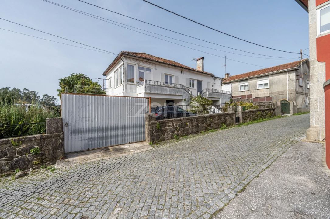 Moradia T5 para Venda em Vila de Punhe Foto 2