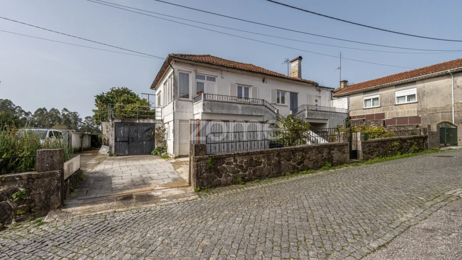 Moradia T5 para Venda em Vila de Punhe
