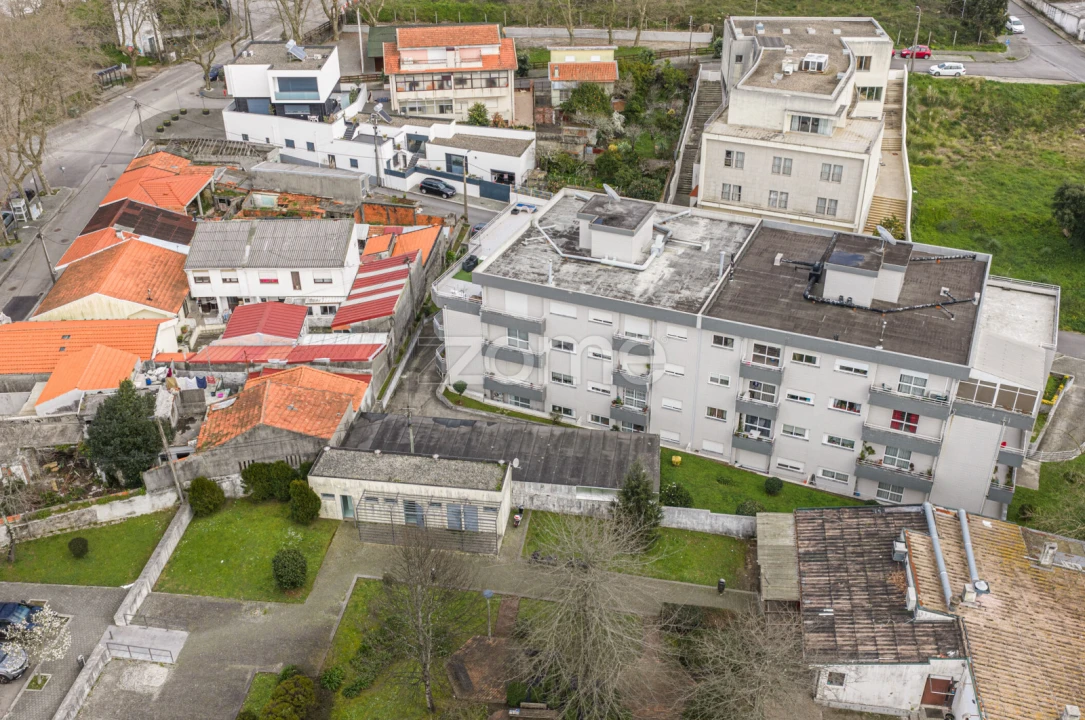 Apartamento T2 para Venda em Mafamude e Vilar do Paraíso Foto 33