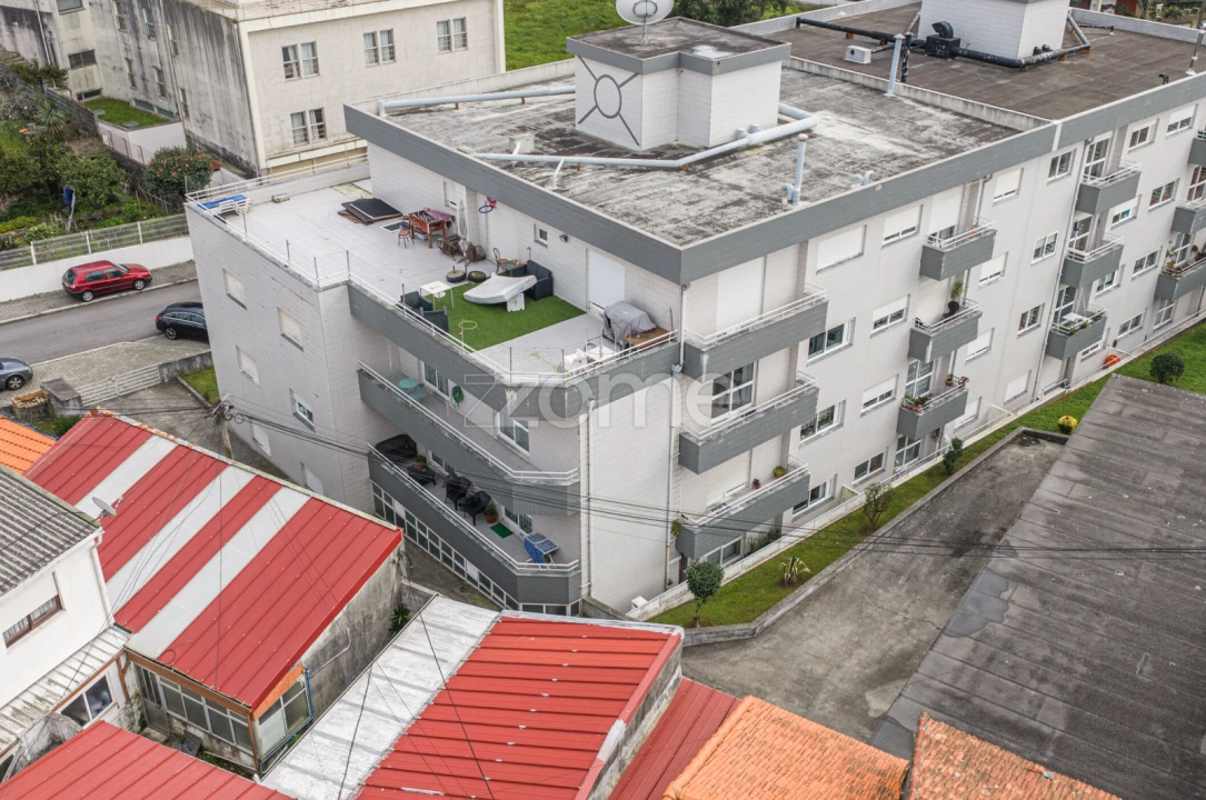 Apartamento T2 para Venda em Mafamude e Vilar do Paraíso Foto 32