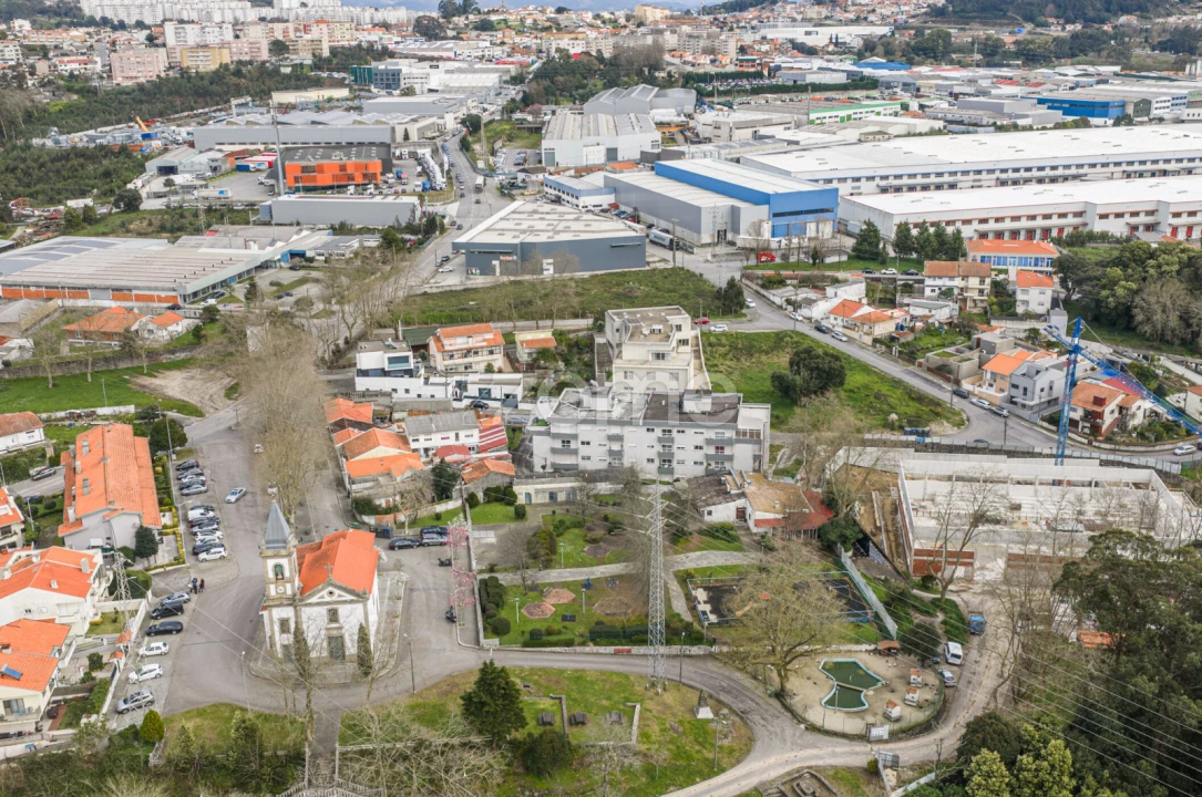 Apartamento T2 para Venda em Mafamude e Vilar do Paraíso Foto 38