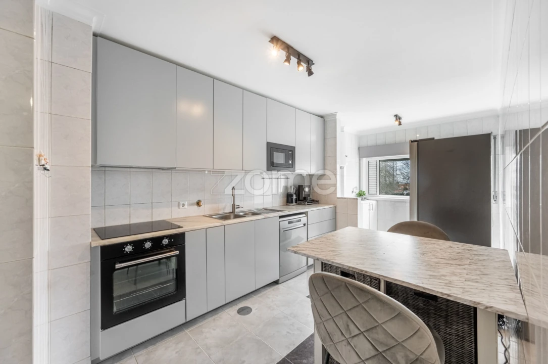 Apartamento T2 para Venda em Mafamude e Vilar do Paraíso Foto 14