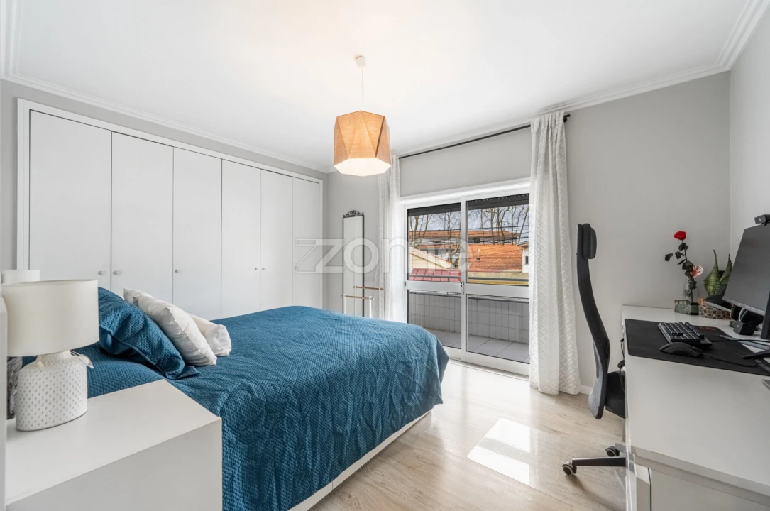 Apartamento T2 para Venda em Mafamude e Vilar do Paraíso Foto 3