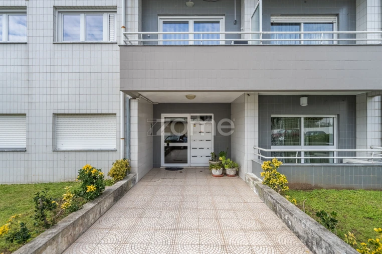 Apartamento T2 para Venda em Mafamude e Vilar do Paraíso Foto 30