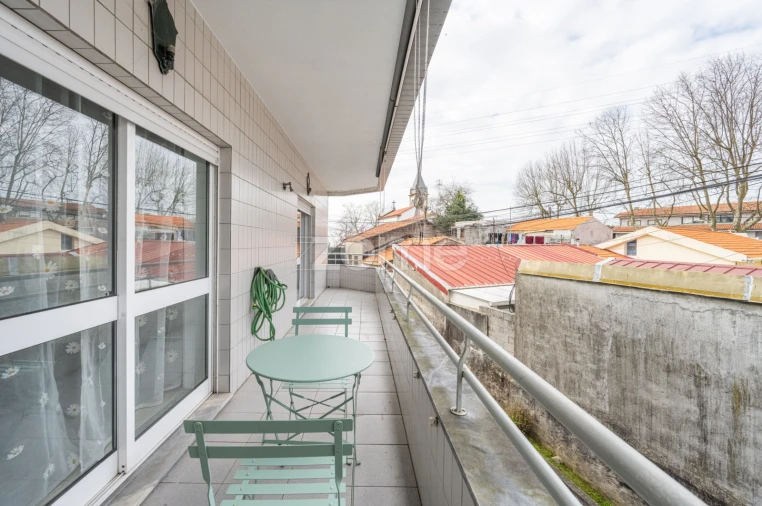 Apartamento T2 para Venda em Mafamude e Vilar do Paraíso Foto 5