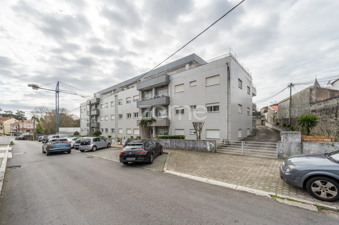 Apartamento T2 para Venda em Mafamude e Vilar do Paraíso Foto 31