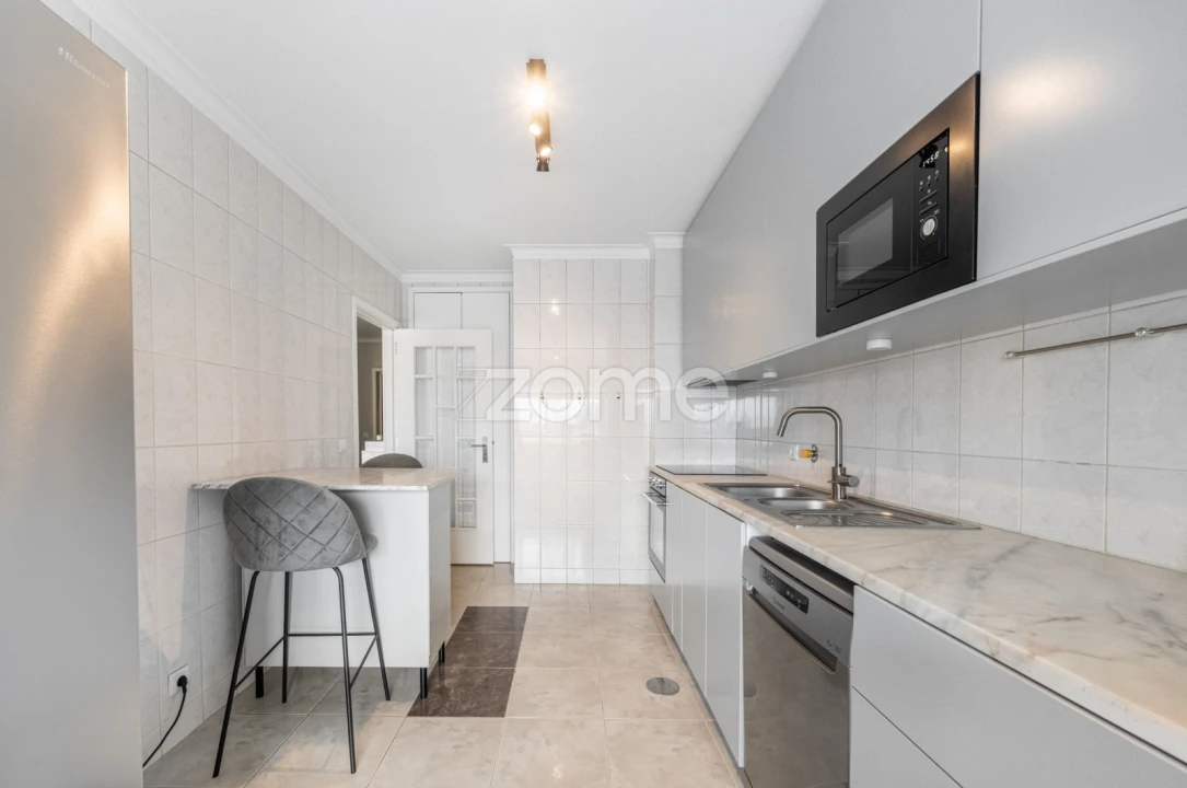 Apartamento T2 para Venda em Mafamude e Vilar do Paraíso Foto 15