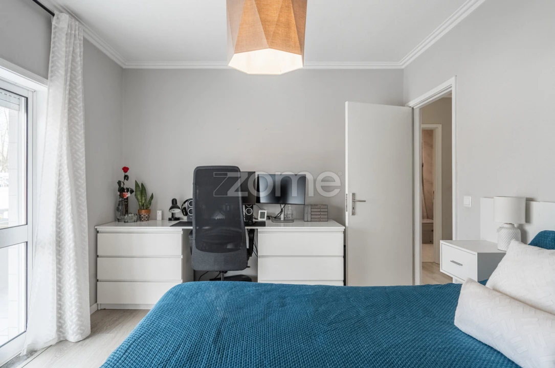 Apartamento T2 para Venda em Mafamude e Vilar do Paraíso Foto 21