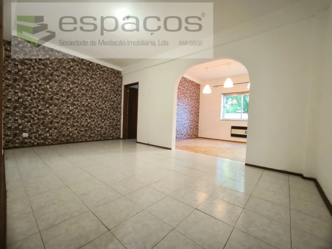 Apartamento T2 para Venda em Castelo Branco Foto 6