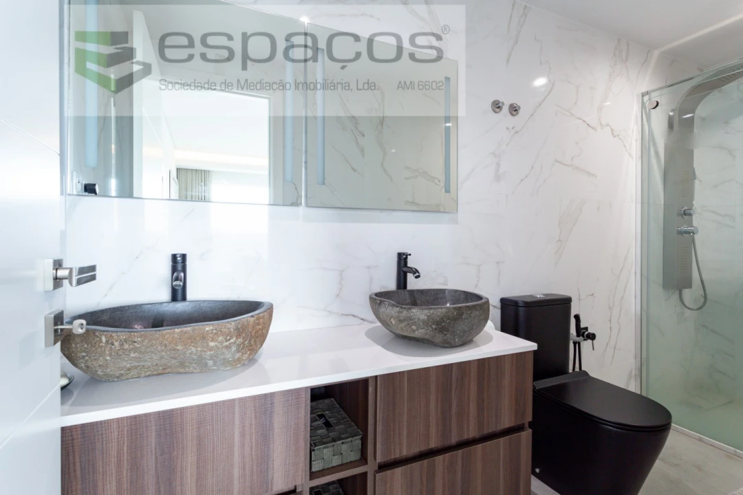 Apartamento T4 para Venda em Santa Iria de Azoia, São João da Talha e Bobadela Foto 21