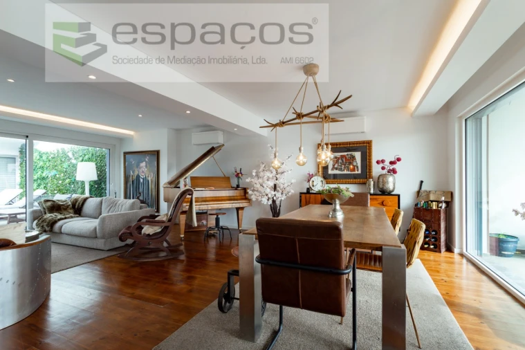 Apartamento T4 para Venda em Santa Iria de Azoia, São João da Talha e Bobadela Foto 3