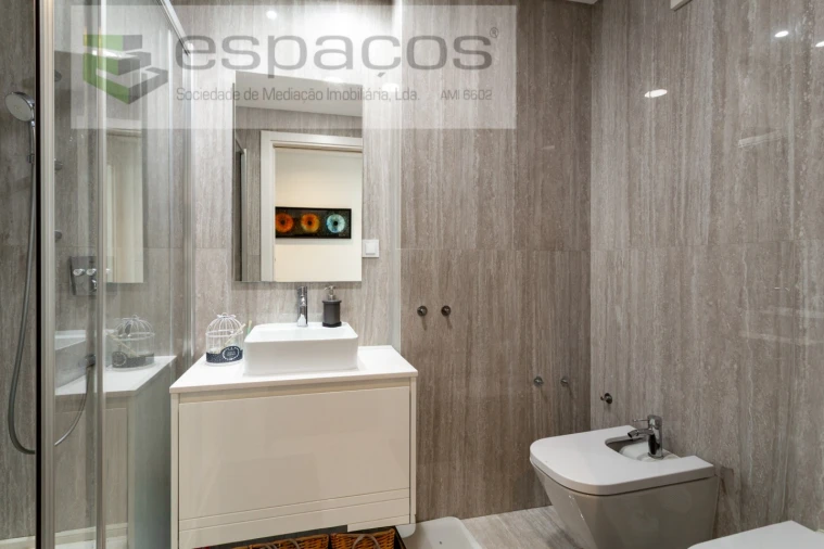 Apartamento T4 para Venda em Santa Iria de Azoia, São João da Talha e Bobadela Foto 37