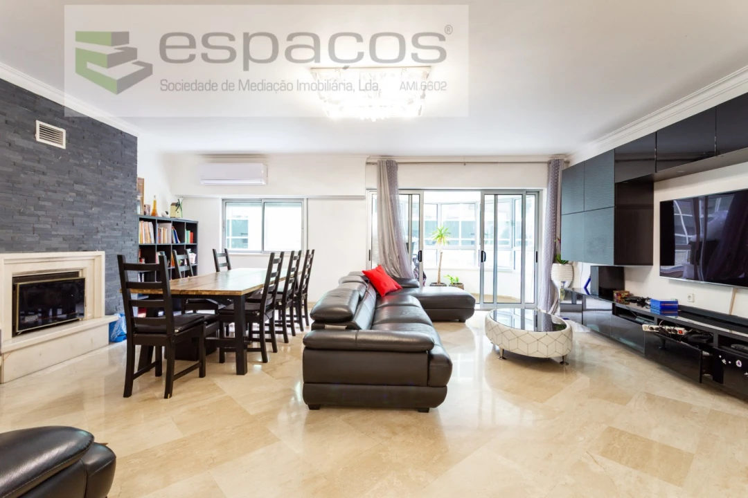 Apartamento T5 para Venda em Areeiro Foto 1