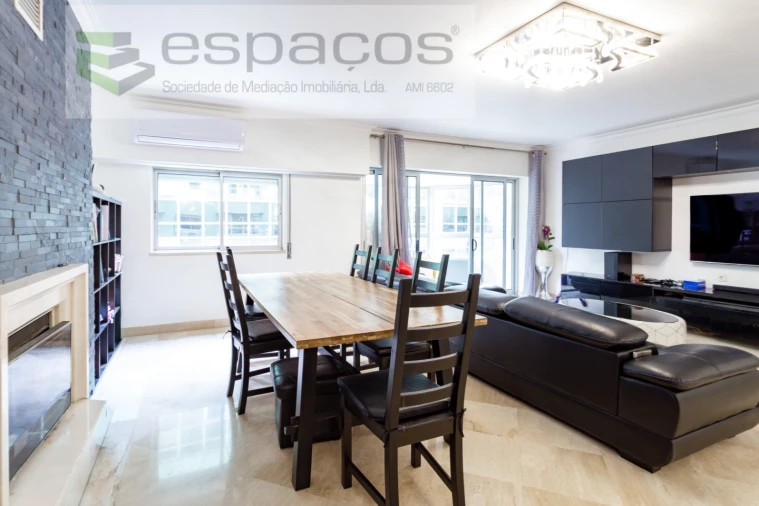 Apartamento T5 para Venda em Areeiro Foto 2