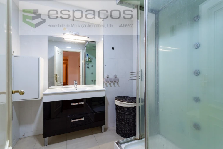 Apartamento T5 para Venda em Areeiro Foto 25