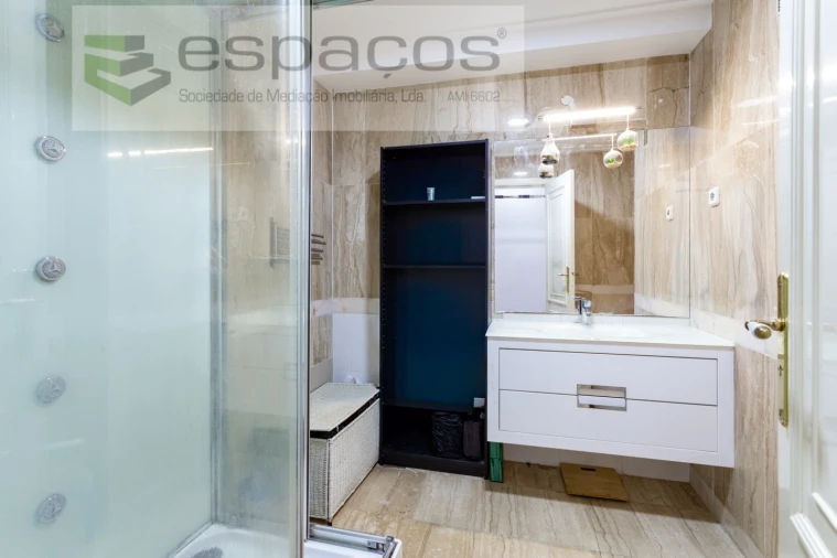 Apartamento T5 para Venda em Areeiro Foto 29