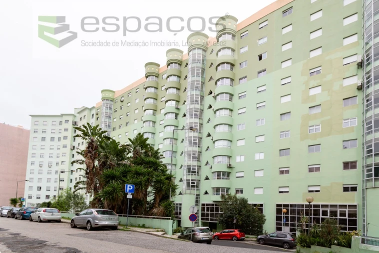 Apartamento T5 para Venda em Areeiro Foto 33