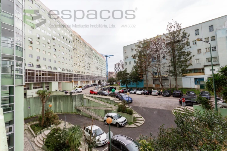 Apartamento T5 para Venda em Areeiro Foto 34