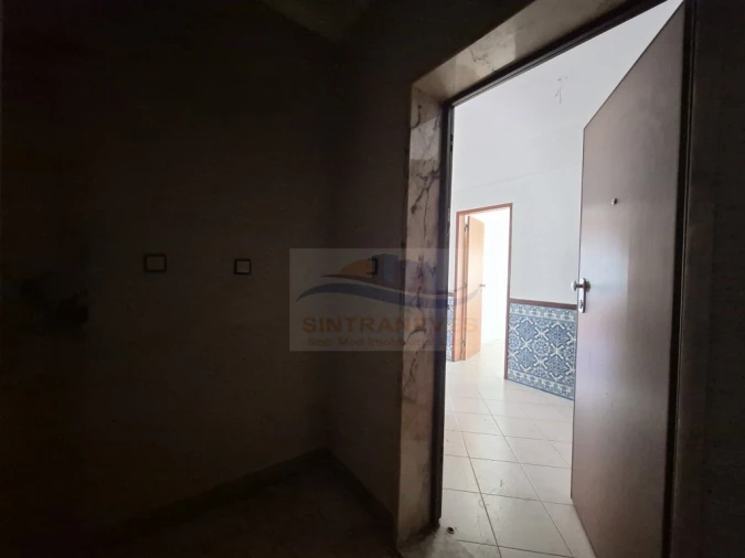 Apartamento T2 para Venda em Rio de Mouro Foto 11