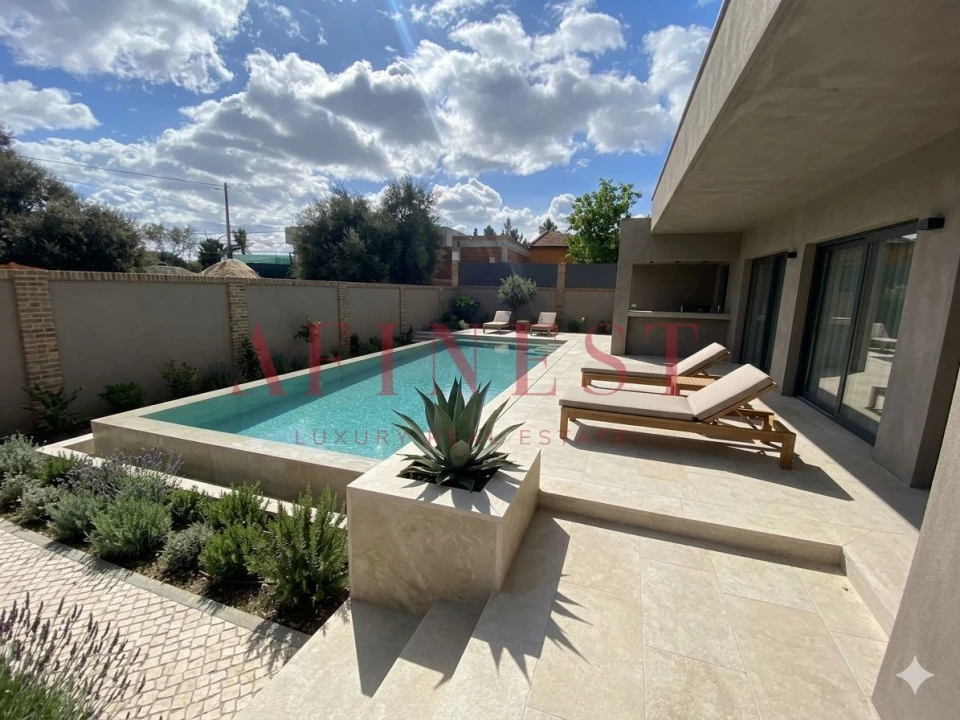 Moradia T4 para Venda em Quinta do Anjo Foto 2