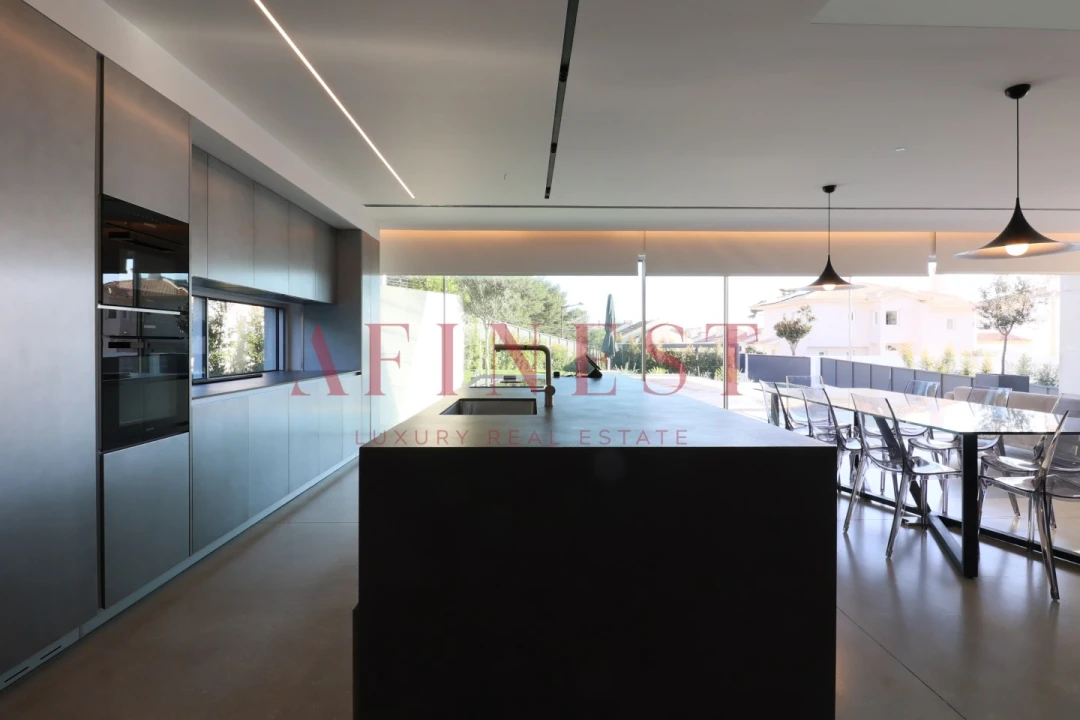 Moradia T5 para Venda em Cascais e Estoril Foto 4