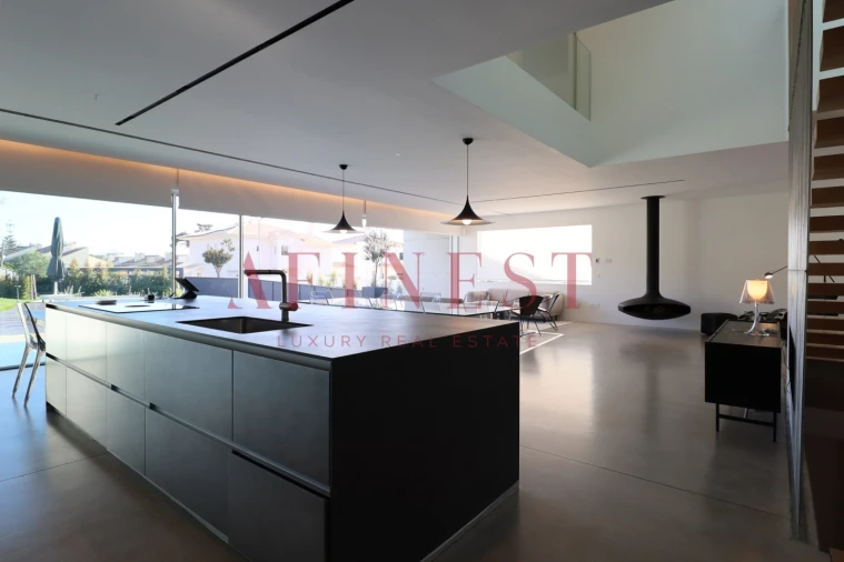 Moradia T5 para Venda em Cascais e Estoril Foto 3