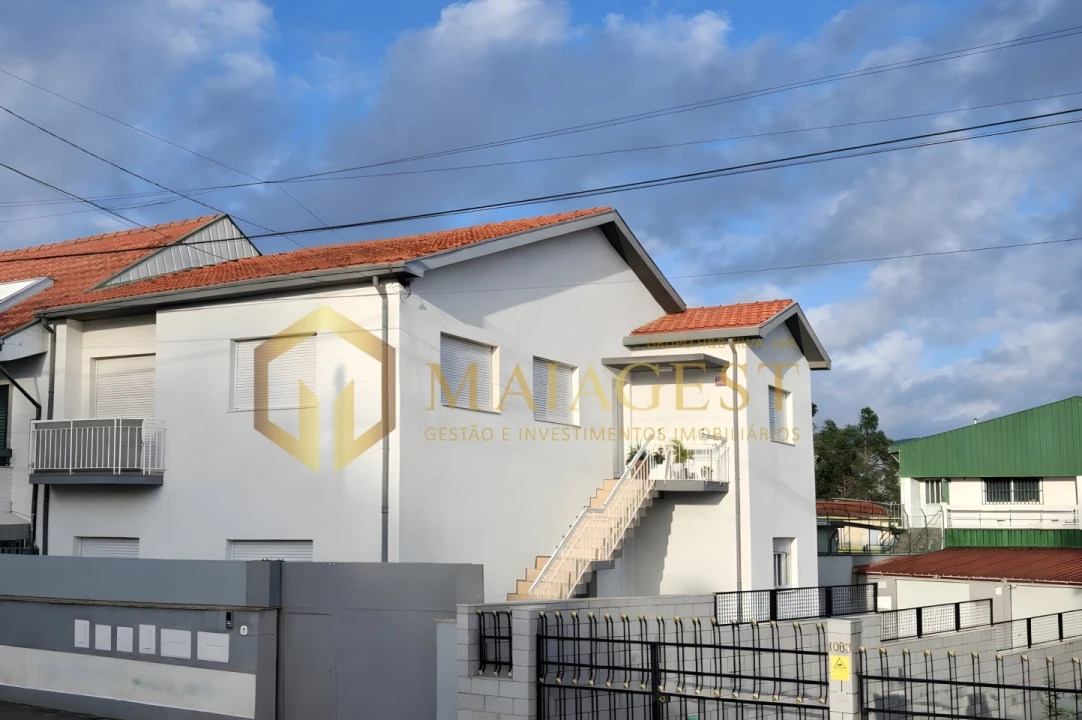 Apartamento T3 para Venda em Gondomar (São Cosme), Valbom e Jovim Foto 1