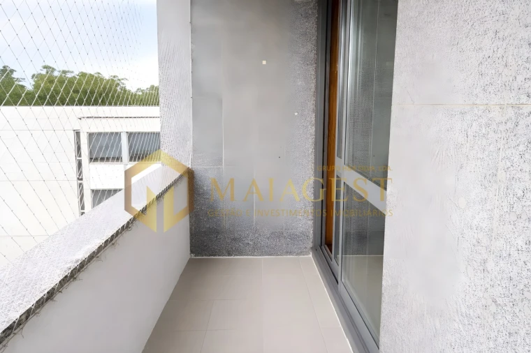 Apartamento T2 para Arrendamento em Moreira Foto 7