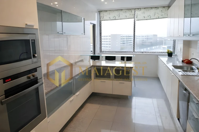 Apartamento T2 para Arrendamento em Moreira Foto 8