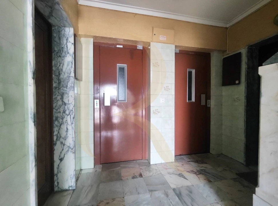 Apartamento T3 para Venda em Almada, Cova da Piedade, Pragal e Cacilhas Foto 7