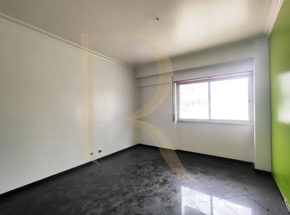 Apartamento T3 para Venda em Almada, Cova da Piedade, Pragal e Cacilhas Foto 12