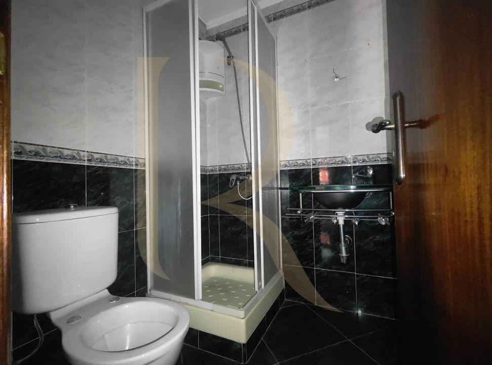 Apartamento T3 para Venda em Almada, Cova da Piedade, Pragal e Cacilhas Foto 18